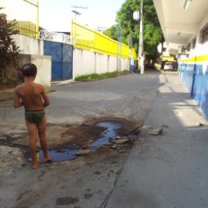  Quase 5 milhões de crianças estão expostas a riscos de doenças por falta de saneamento, diz IBGE