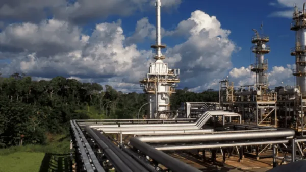  Petrobras analisa quase 30 propostas para Polo de Urucu; governador do AM defende audiência pública no estado