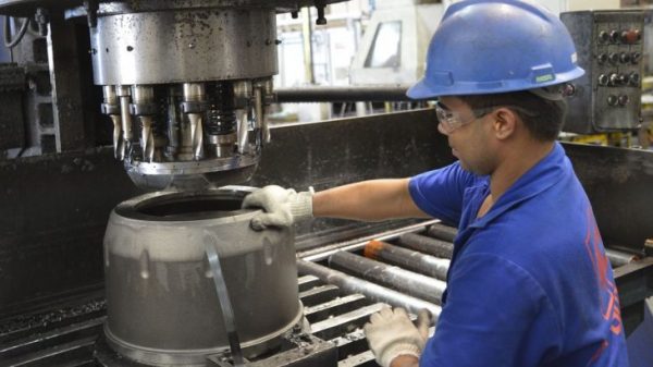  Indústria do AM sofre maior queda do País com retração de 14,4% em julho, diz IBGE