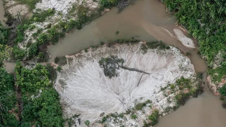  Violação de direitos: relatório aponta terras indígenas mais afetadas por pedidos de mineração na Amazônia