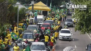  Louvor e churrasco: manifestação em frente ao CMA desrespeita decisão judicial