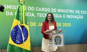  ‘As bolsas de pesquisas não podem ser tratadas como esmolas’, diz ministra da Ciência, Tecnologia e Inovação