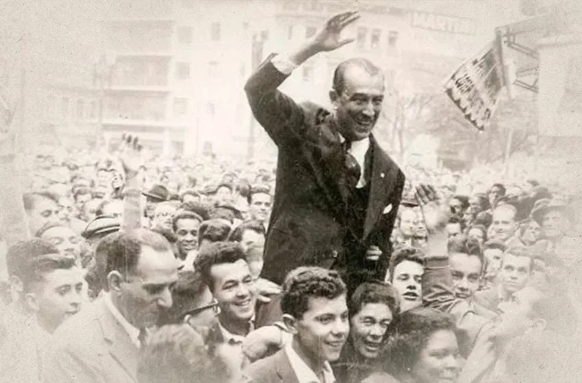 EDITORIAL – Documentário sobre JK analisa Brasil identitário
