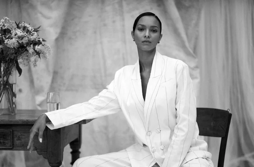  Modelo descoberta no interior do Piauí estrela campanha mundial da marca Donna Karan